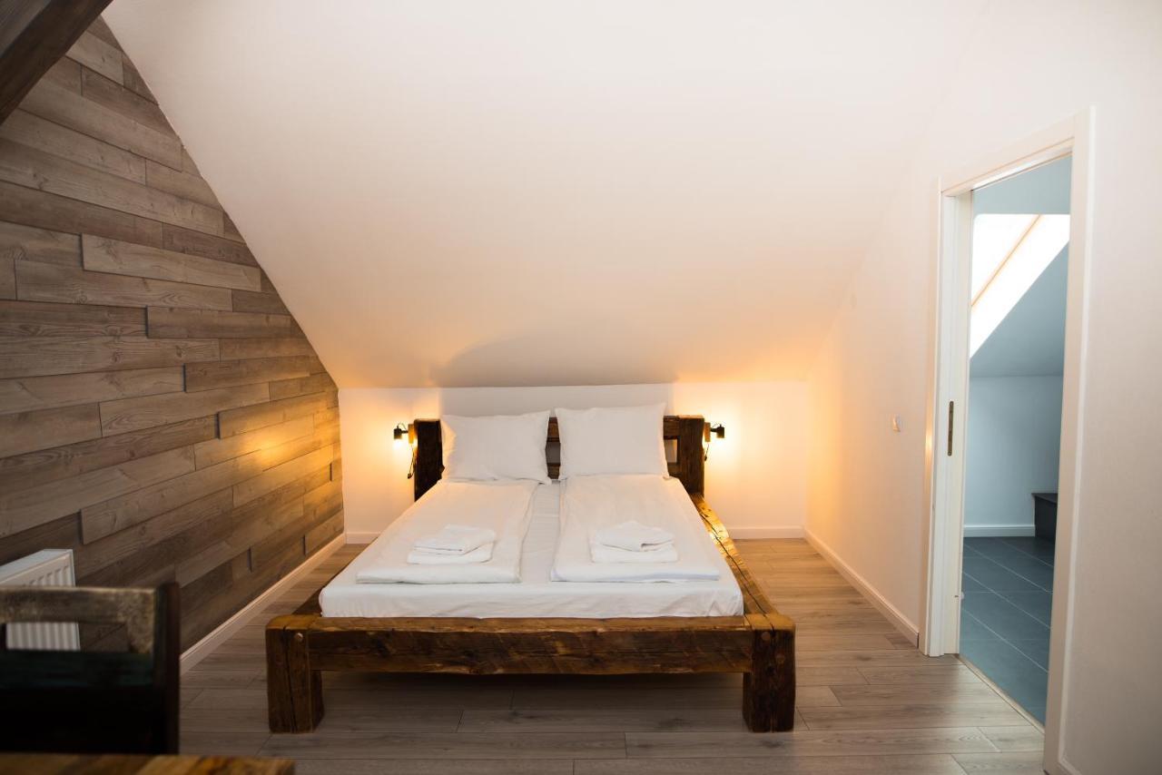 Hotel Kata - Lak BaileTusnad Esterno foto