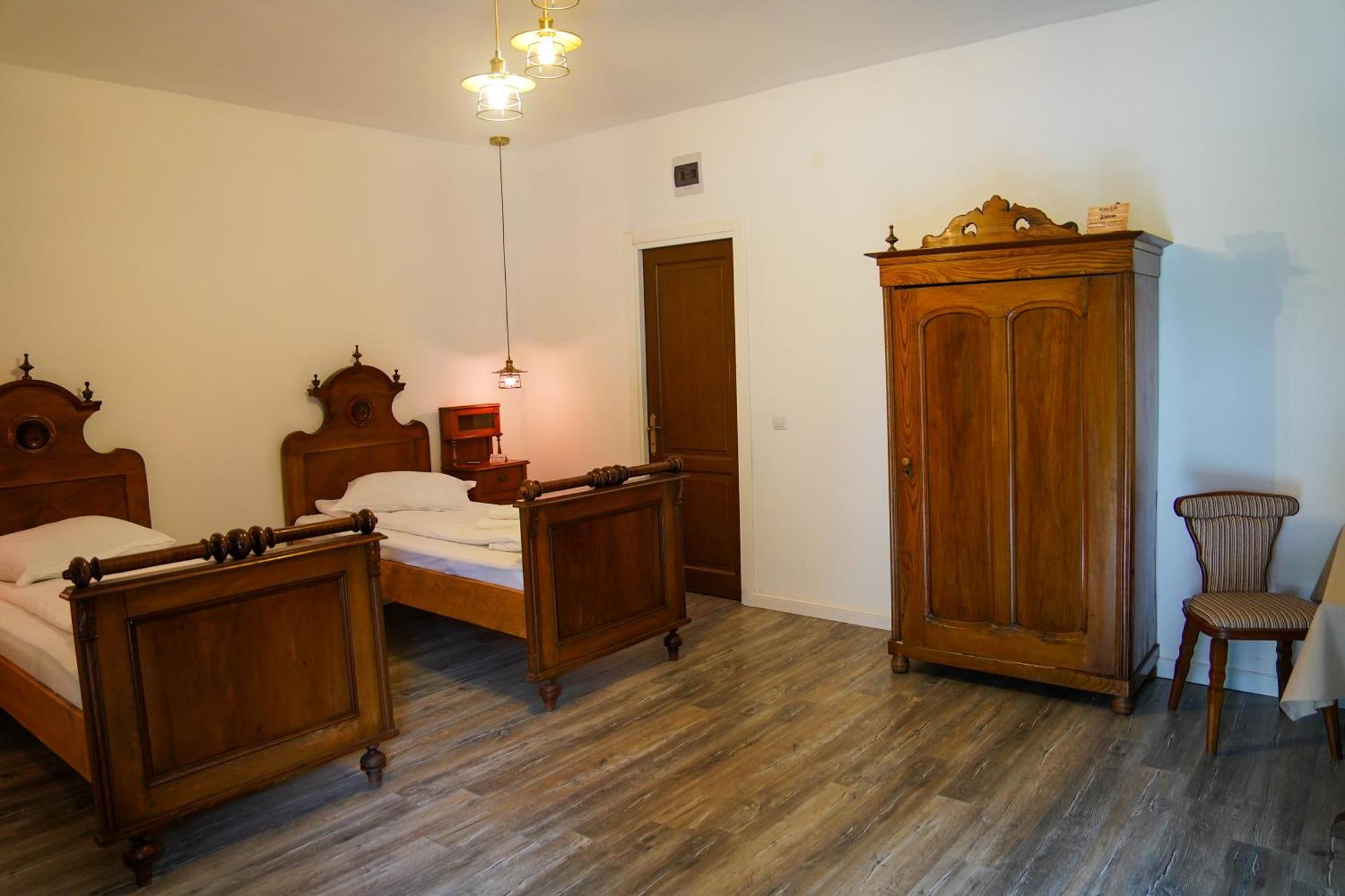 Hotel Kata - Lak BaileTusnad Esterno foto